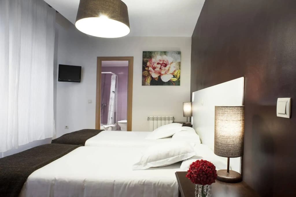 THC Gran Via Hostel - photo 17