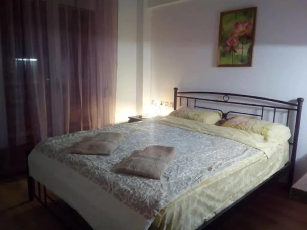 Comfortable inexpensive apartmets near metro - photo 3