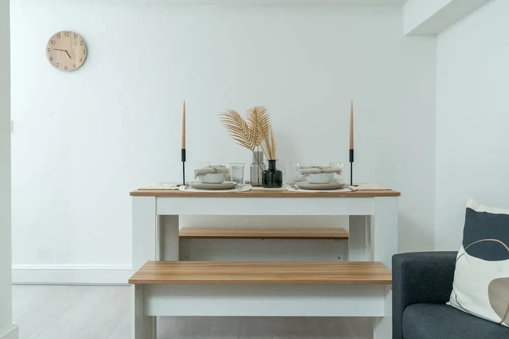 Russell Sq Suite 2 Bed Apartment - photo 9