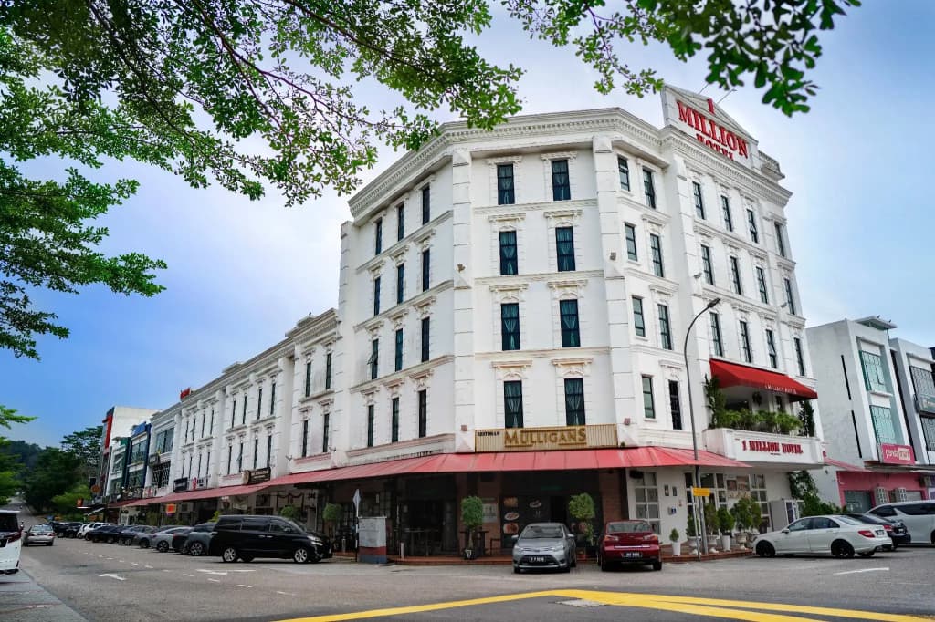 1 Million Hotel - photo 1