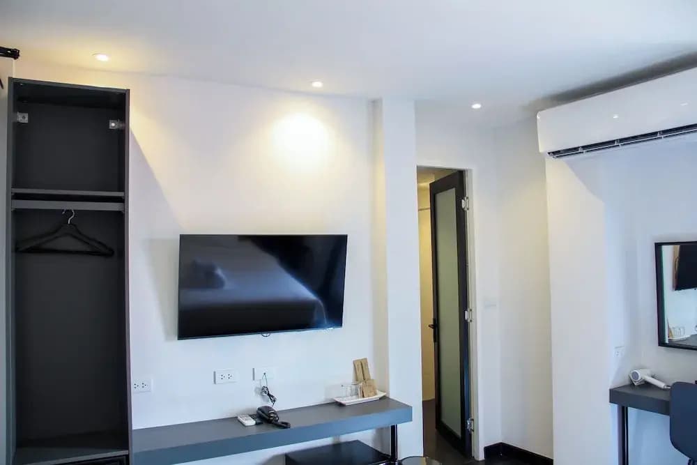 iThaphae Hotel - photo 8