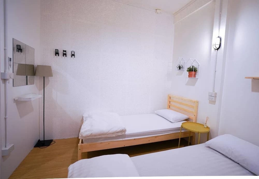Simple to Sleep Hostel - photo 2