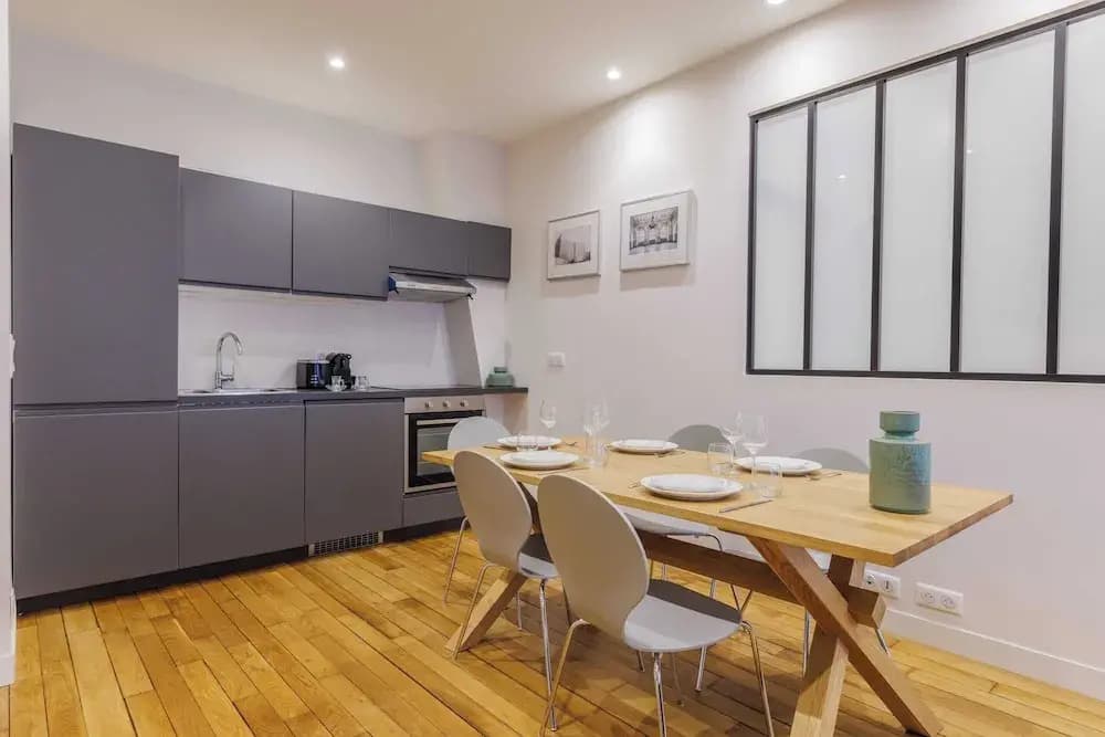 Modern Apartment - 2br/6p - Saint-ambroise - photo 7