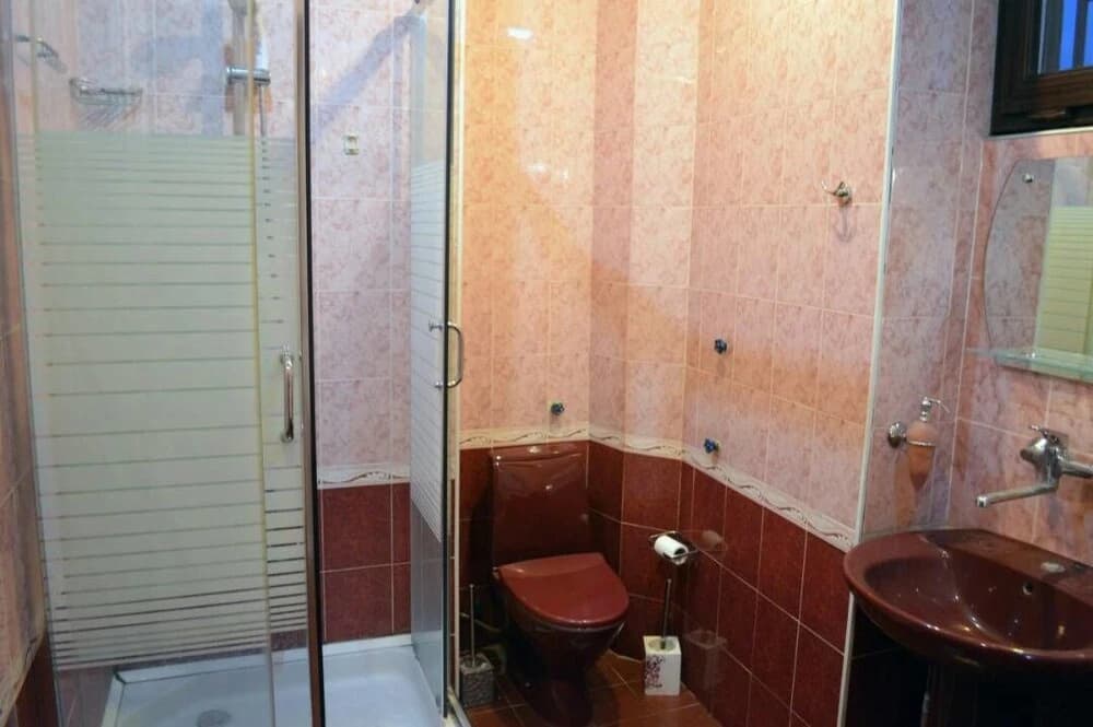 Ms Jackson Guesthouse Hostel - photo 6