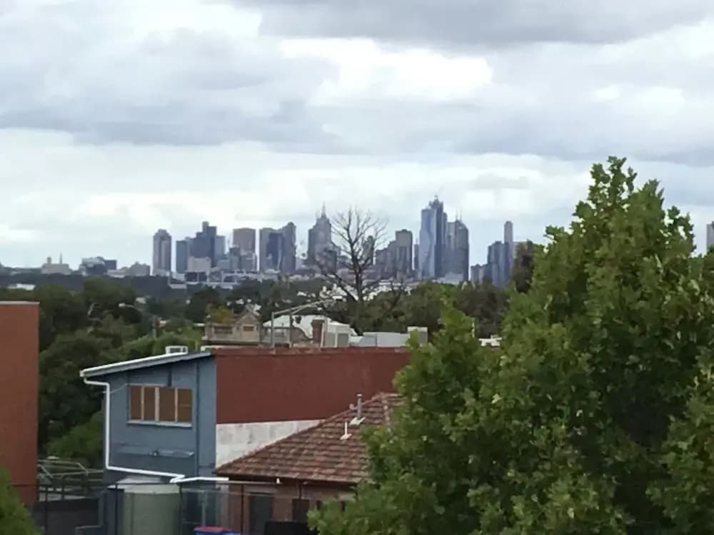 Essendon Sub-Penthouse on Napier - photo 11
