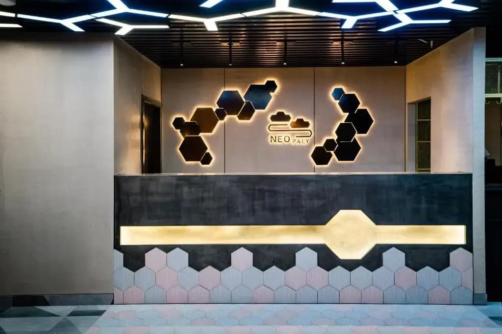 Neo Paly Hotel - photo 1