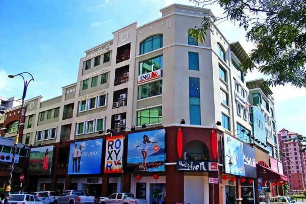 Le Hotel - main photo