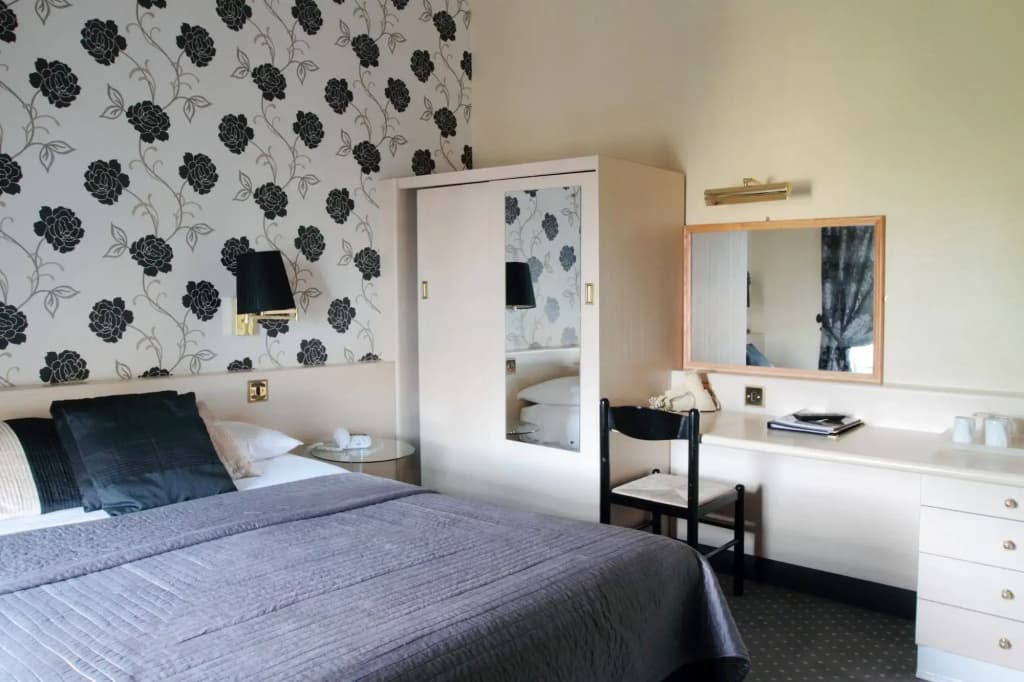 Edinburgh Thistle Hotel - photo 9