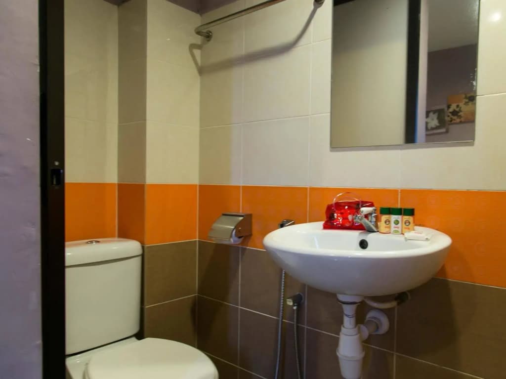 OYO 43961 KK Hotel Kajang - photo 10