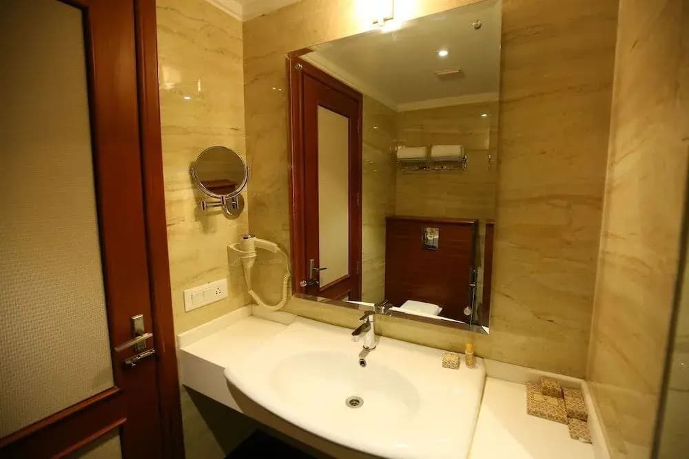 The IC's Hotel - photo 31