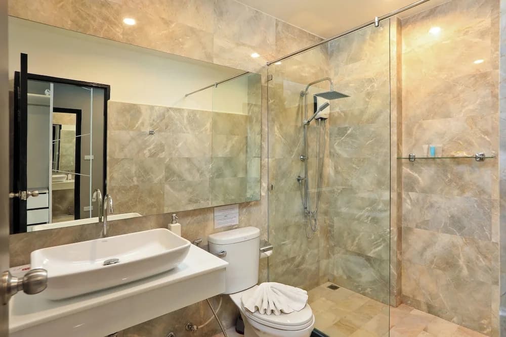 Nai Harn Condominium - photo 9