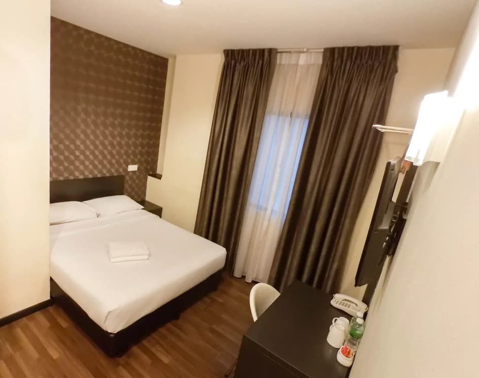 Erica Hotel - photo 2