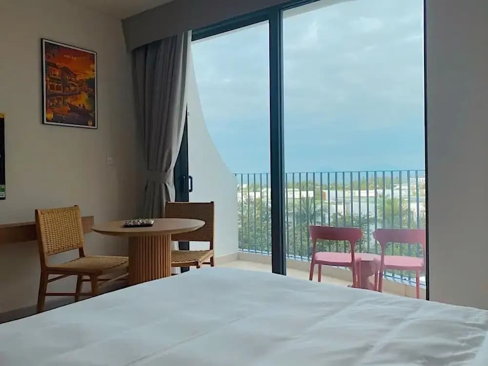 Mona Luxe Apartment - photo 13