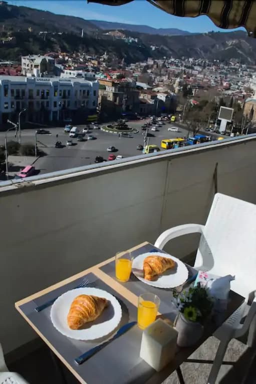 Avlabari City View Apartment - photo 10