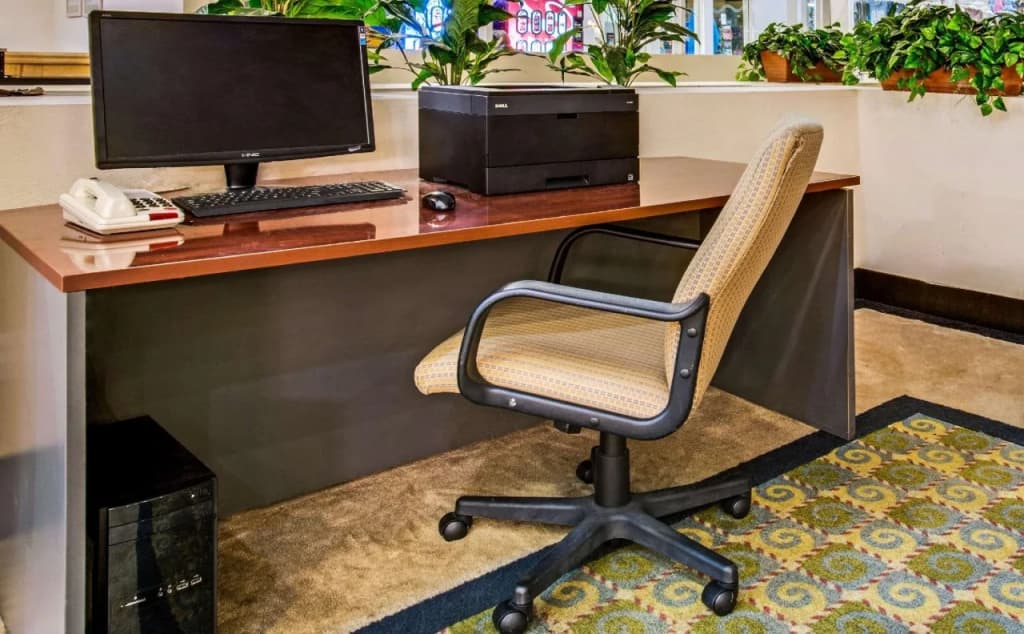 APM Inn & Suites - photo 5