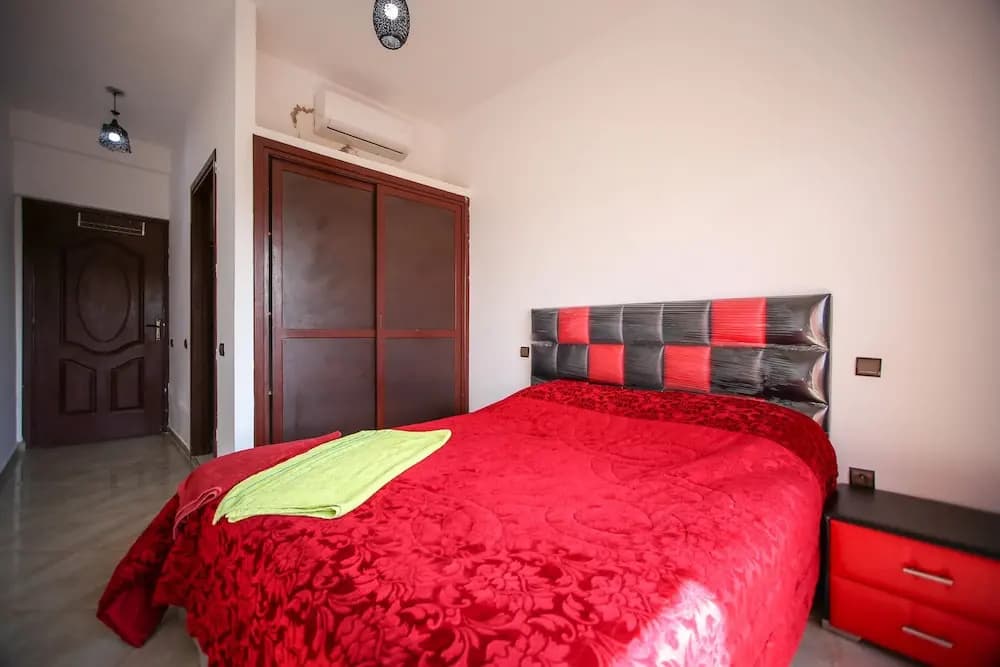 Luxurious 3 Bedroom Apartment - photo 1