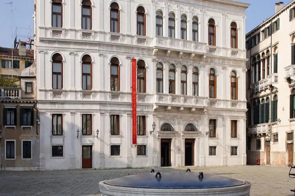 Venice Roulette Hotel - photo 10