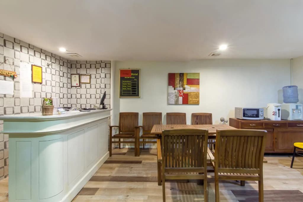 33 Star Hotel by The Sqwhere - photo 18