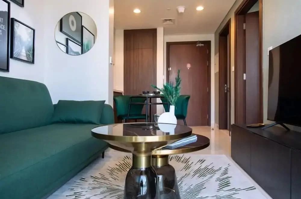 Luxurious 1BR - Pool & Gym Access - photo 3