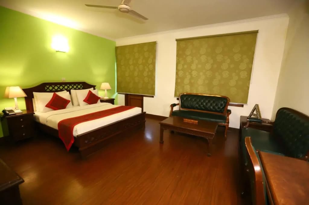 Hotel Ambica Palace - photo 20