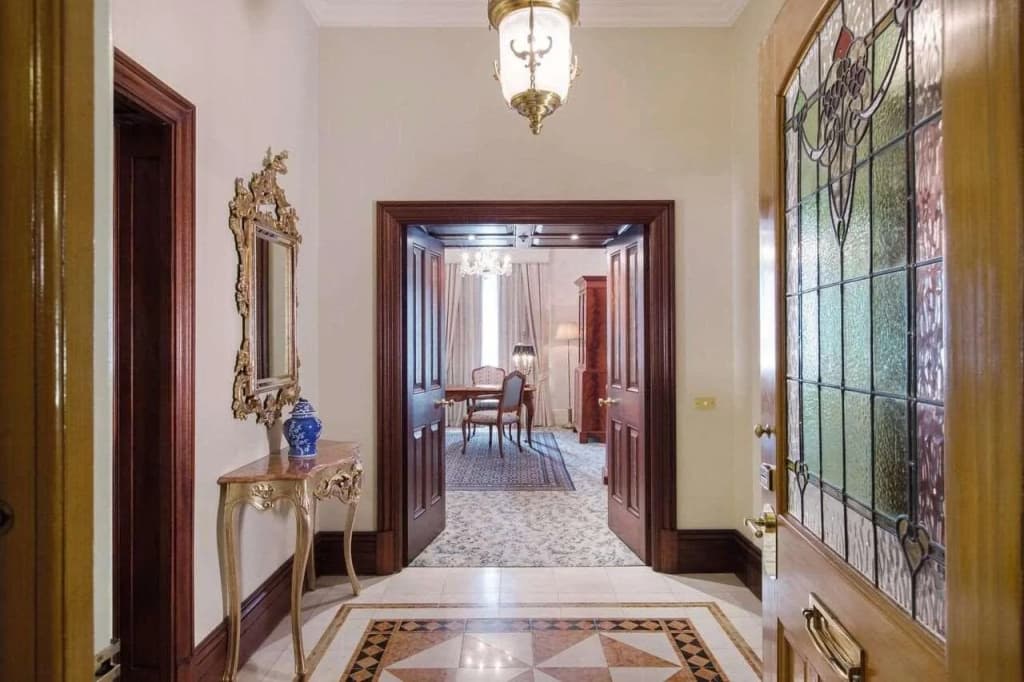 The Hotel Windsor - photo 14