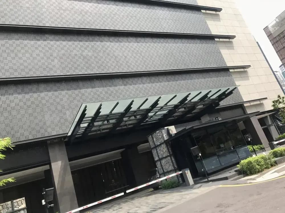 7Stonez Anggun Suites - photo 1