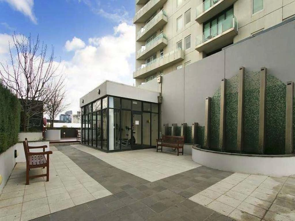 Alpha Apartments Melbourne - photo 16