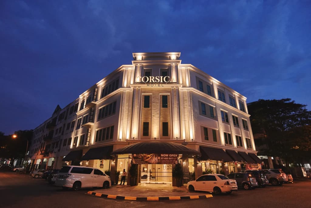 Corsica Hotel - main photo