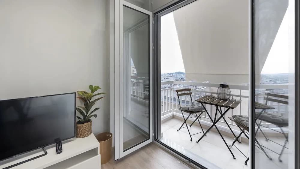 Brand New Studio with Amazing View - photo 6