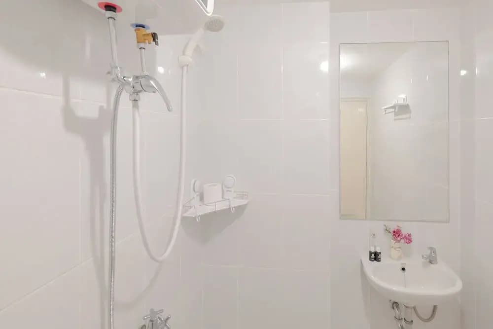 Spacious And Homey Corner 2Br Tokyo Riverside Pik 2 Apartment - photo 18