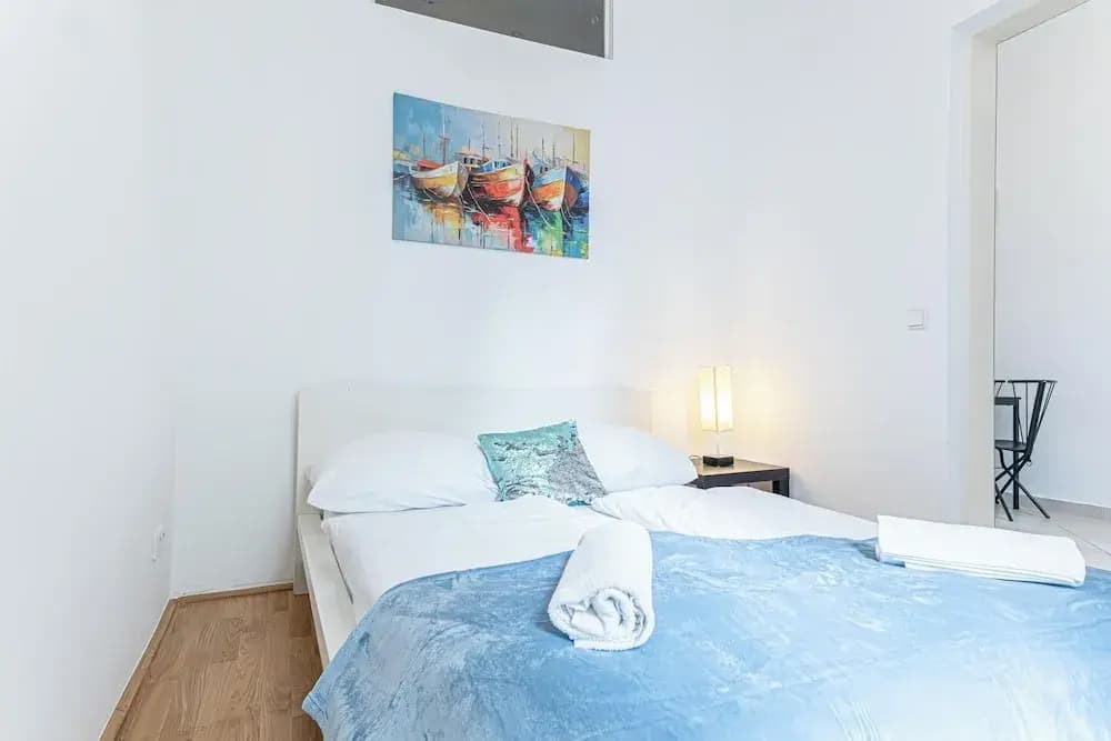 Comfy 2BR Flat Belvedere Vicinity - photo 3