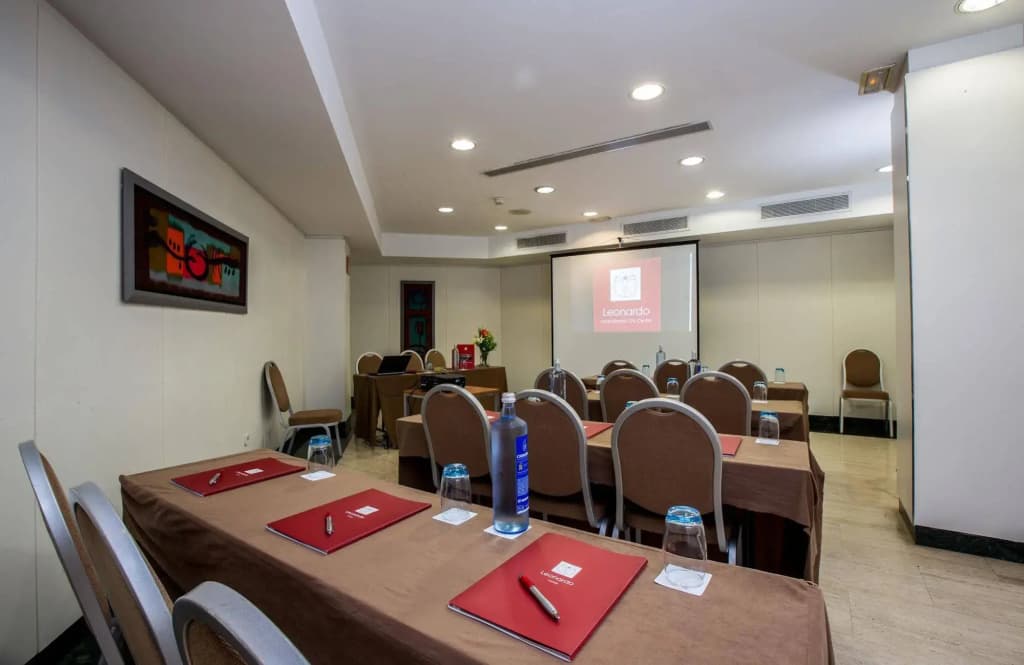 Leonardo Hotel Madrid City Center - photo 17