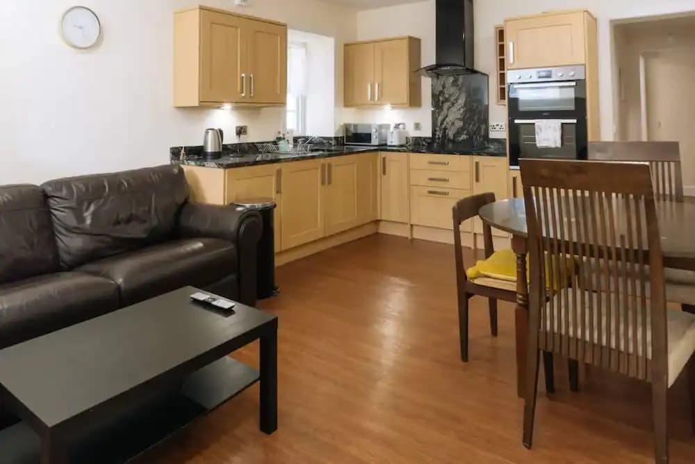 Homely 3 Bedroom in the Heart of Central Edinburgh - photo 11