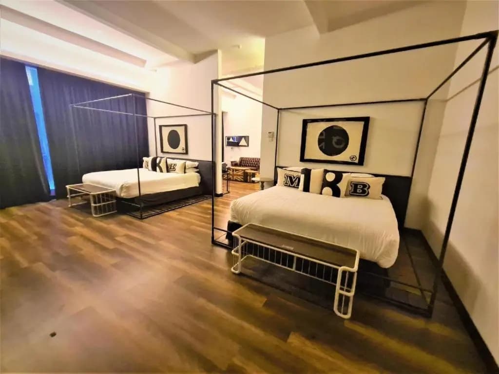 M Boutique Station 18 - photo 31