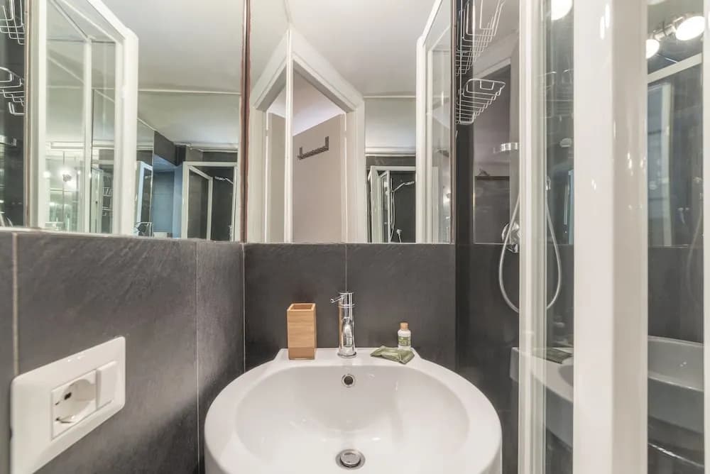 Monti Studio Apartment - photo 8