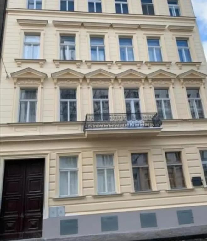 Gallys Apartments - photo 1