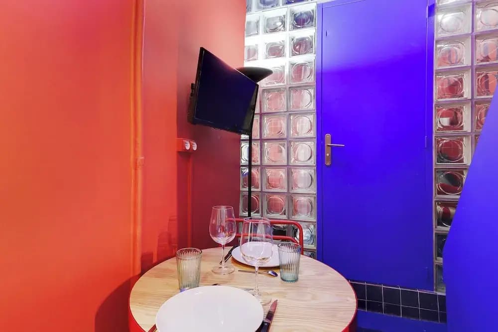 Cosy, Colourful Studio for 2 - Heart of "marais" - photo 5