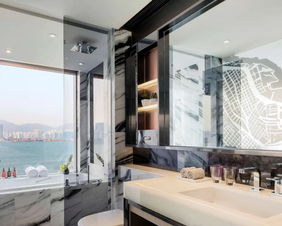 Hyatt Centric Victoria Harbour - photo 8