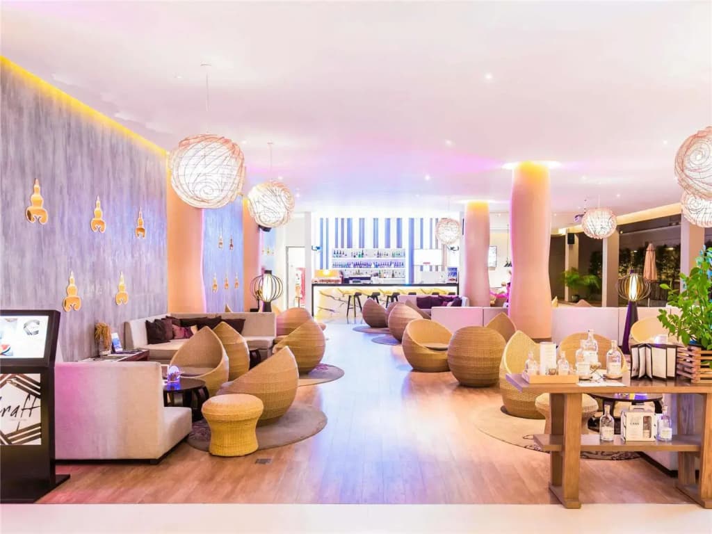 Grand Mercure Phuket Patong - photo 49