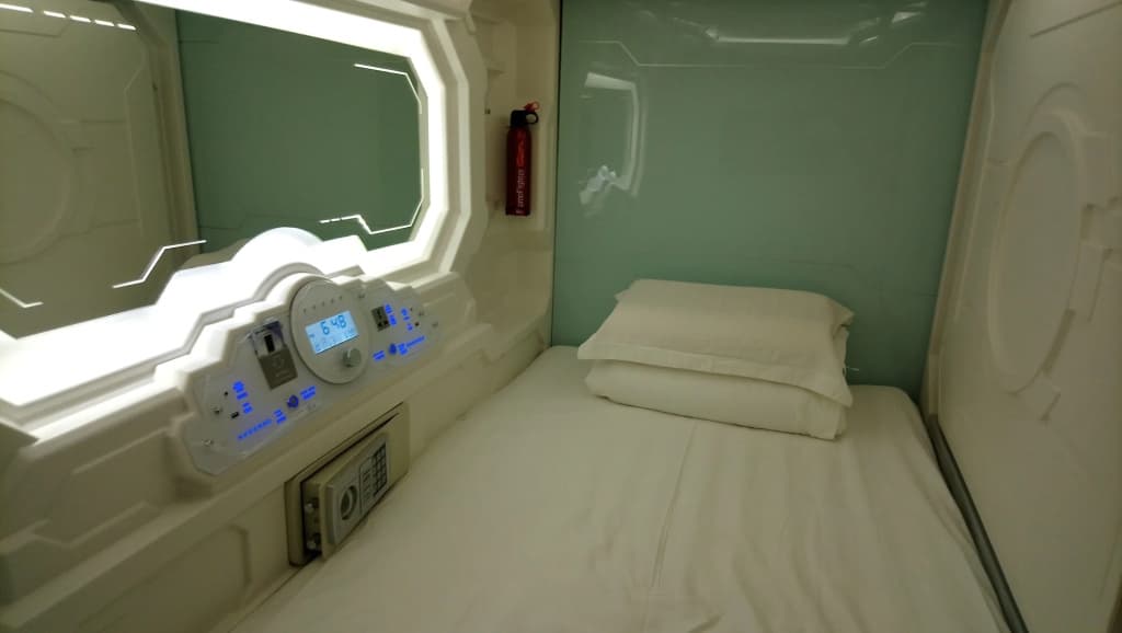 Stay With Me Capsules Hostel - photo 3