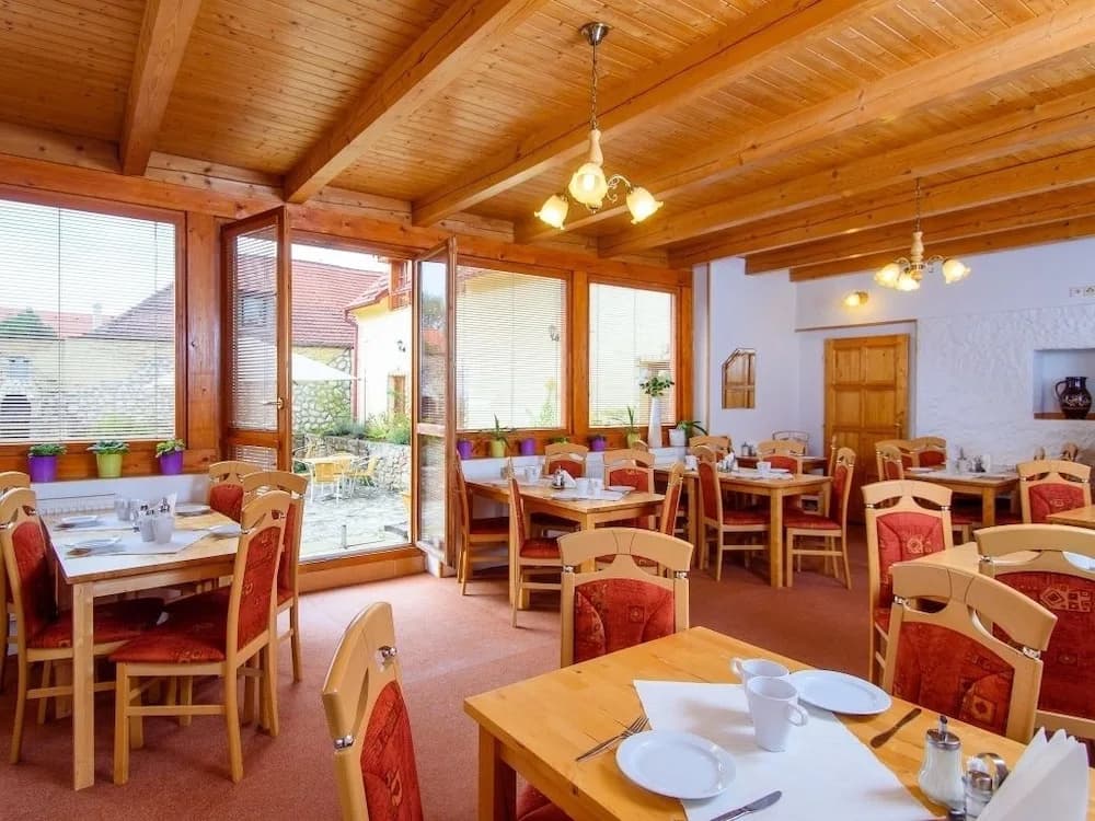 Hotel Bella - photo 26