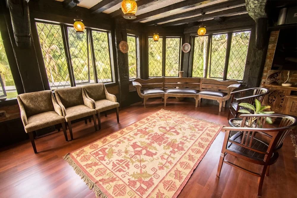 Bale Tudor Villa - photo 10
