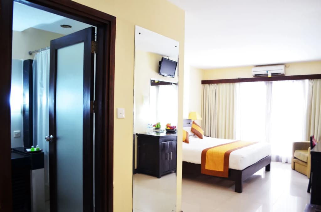 Nirmala Hotel and Convention Centre - photo 6
