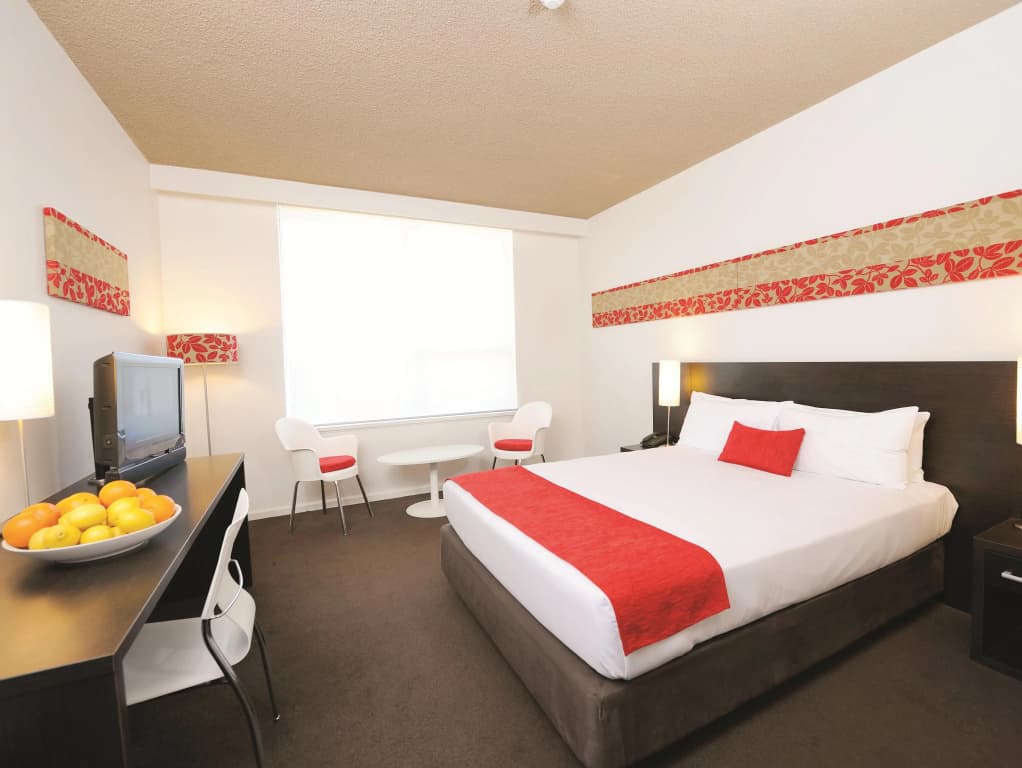 Royal Pacific Hotel - photo 3