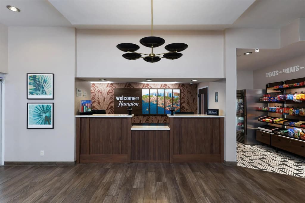 Hampton Inn Miami-Coconut Grove/Coral Gables - photo 46