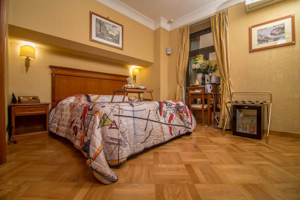 Luxury Rooms H 2000 Roma - photo 4