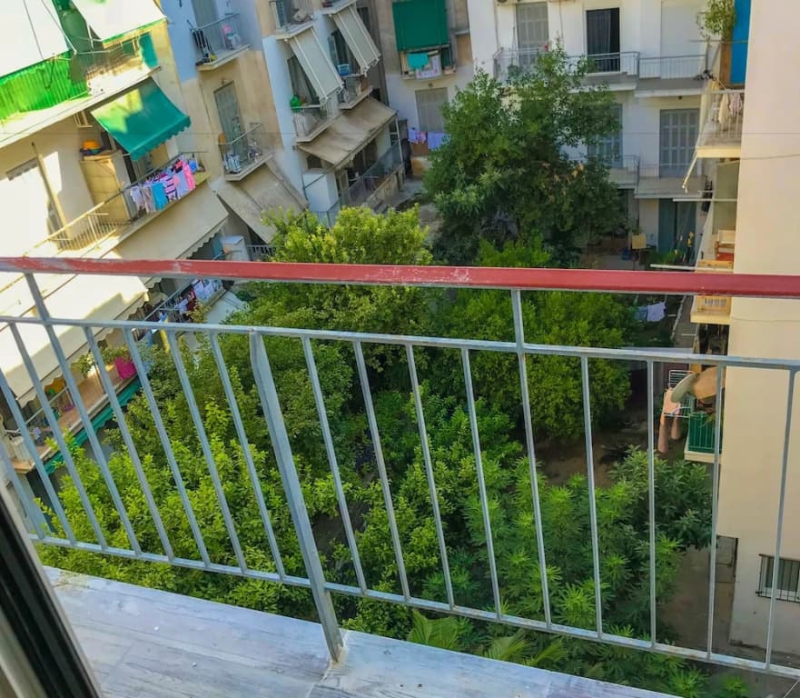 Cute Athens Apartment - photo 9
