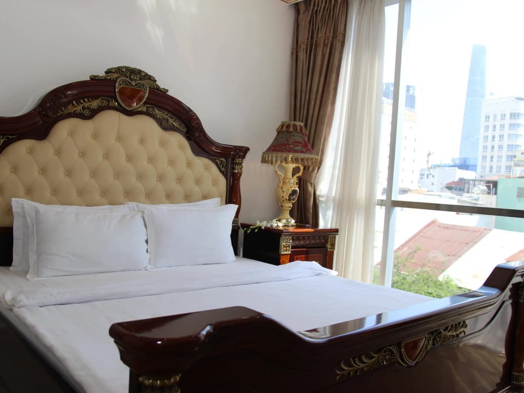 Happyland Hotel - photo 3