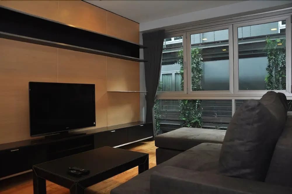 Quad Suites Silom - photo 2