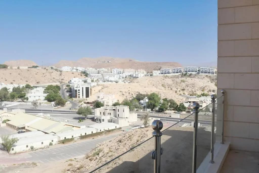 Serviced 2 bedroom apartment , with lovely view. - photo 6